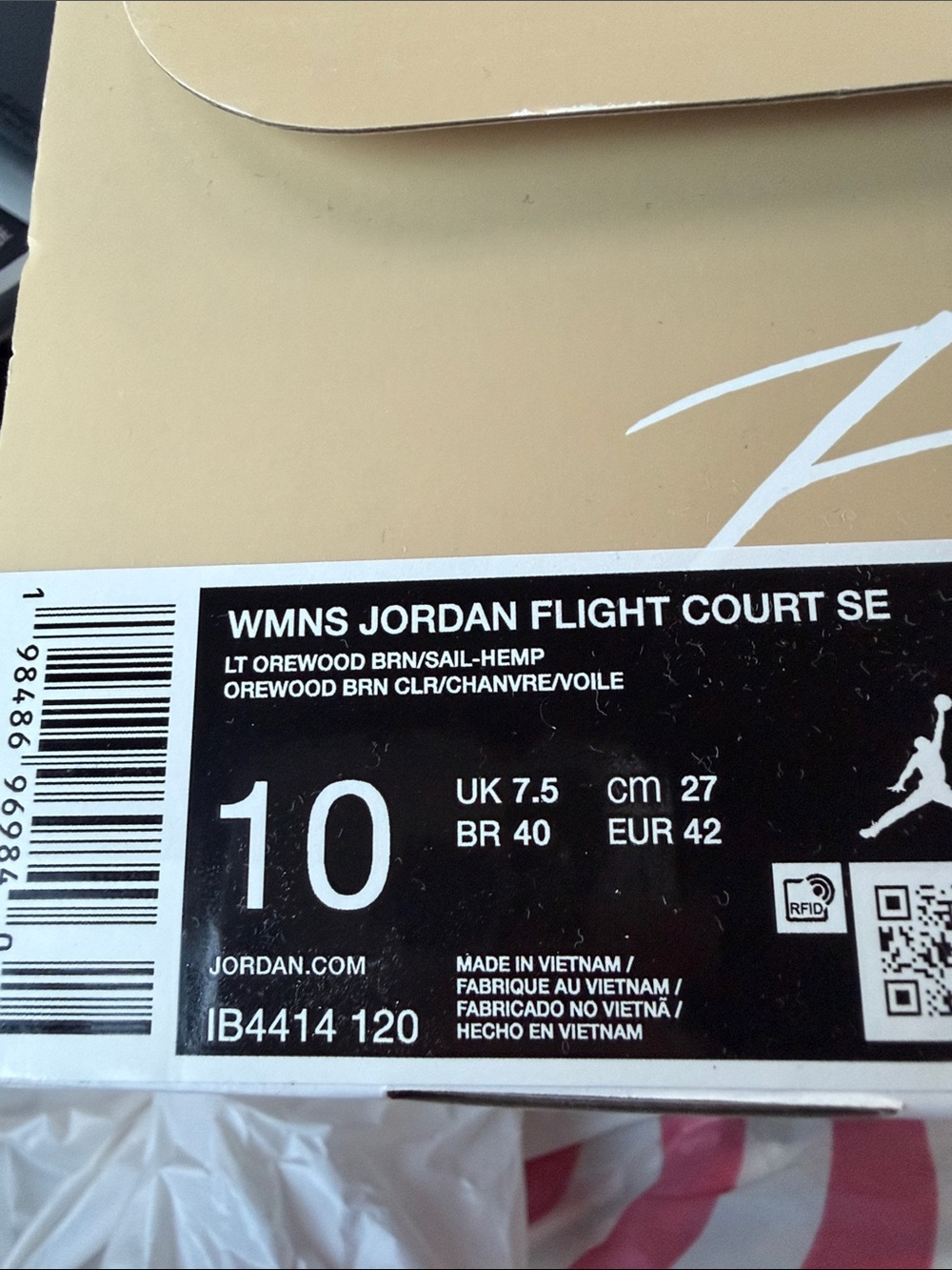 Jordan WMNS Flight Court SE in Orewood Brown / Sail / Hemp